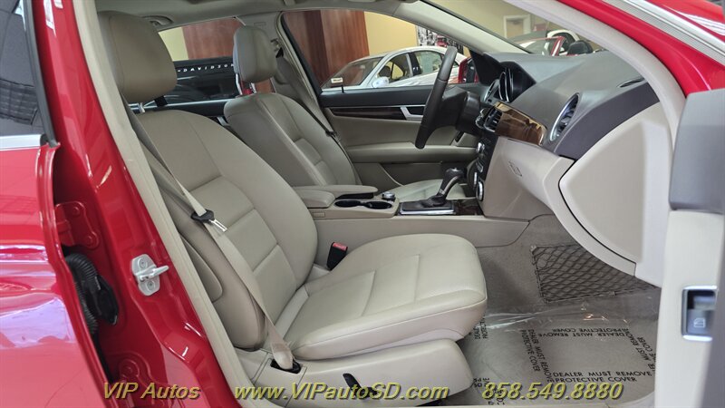 Used 2014 Mercedes-Benz C 250 Sedan image 16