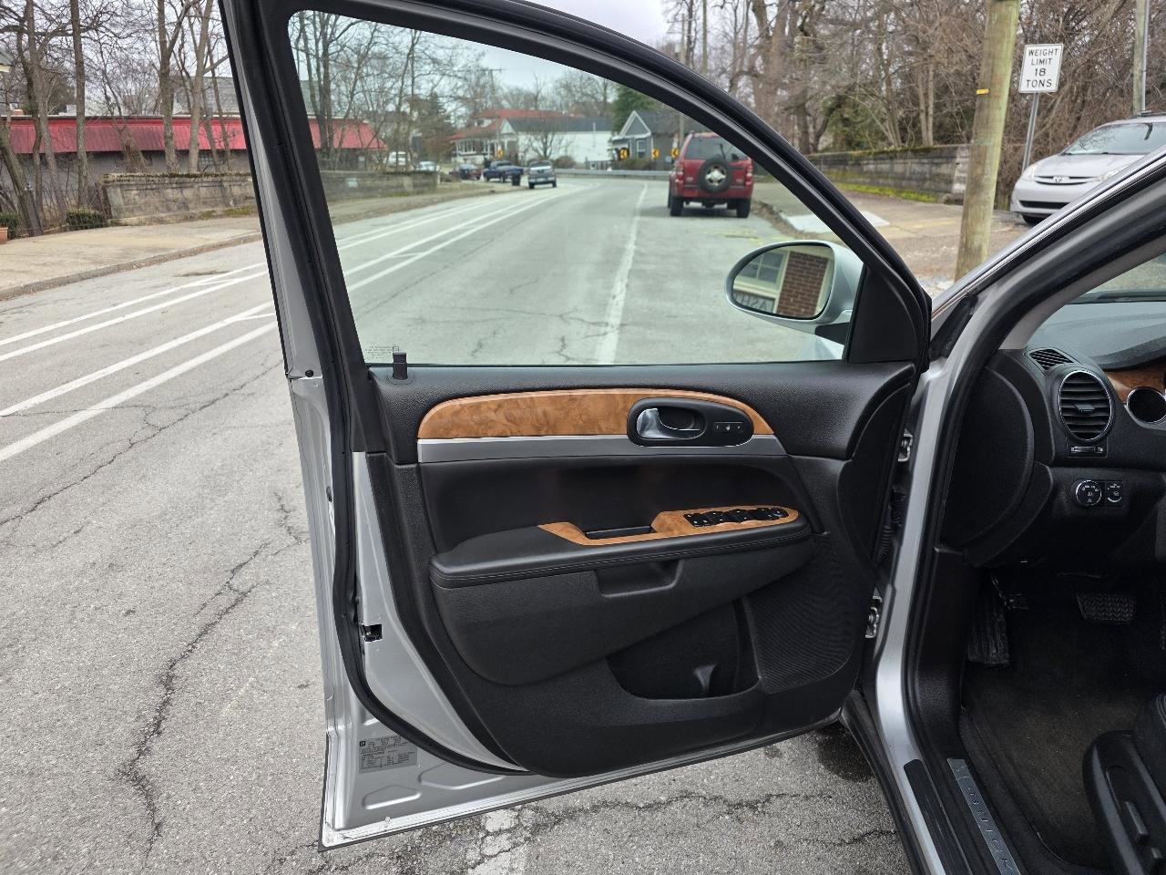 Used 2012 Buick Enclave Leather image 9
