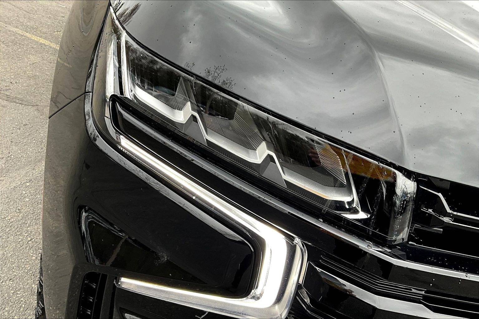 Used 2024 Chevrolet Tahoe Z71 w/ Luxury Package image 23