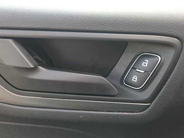 Used 2025 Ford Escape Active AWD/4WD image 22