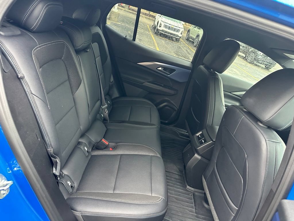 Used 2025 Chevrolet Equinox EV LT w/ Convenience Package FWD image 27