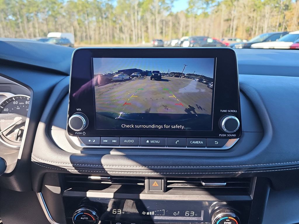 Used 2025 Nissan Rogue SV image 27