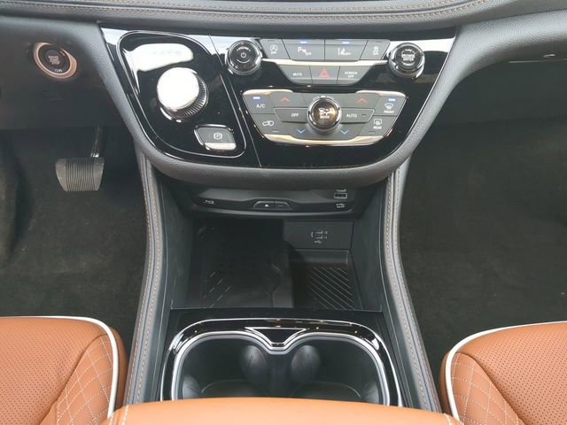 New 2026 Chrysler Pacifica Pinnacle w/ Trailer Tow Group image 24