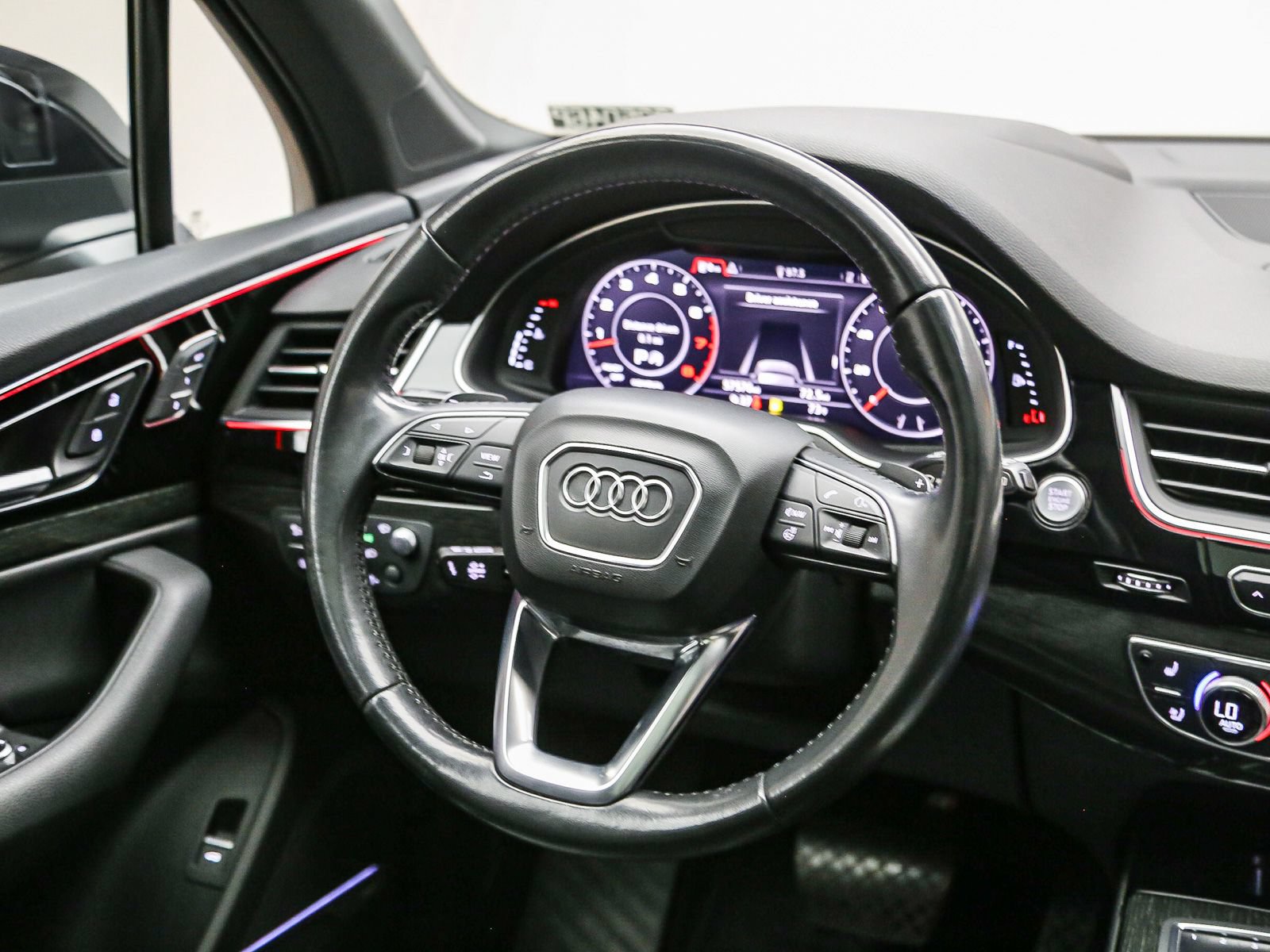 Used 2018 Audi Q7 3.0T Prestige w/ Prestige Package AWD/4WD image 16