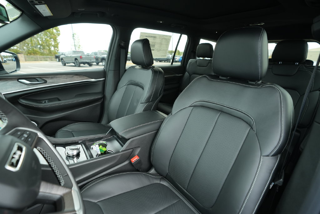 New 2027 Jeep Grand Cherokee L Limited AWD/4WD image 42