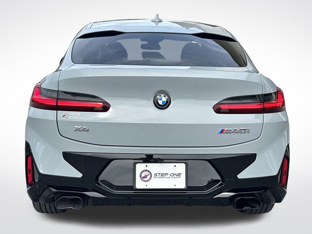 Used 2024 BMW X4 M40i w/ Premium Package image 7