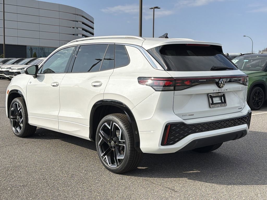 New 2026 Volkswagen Tiguan SEL R-Line image 3