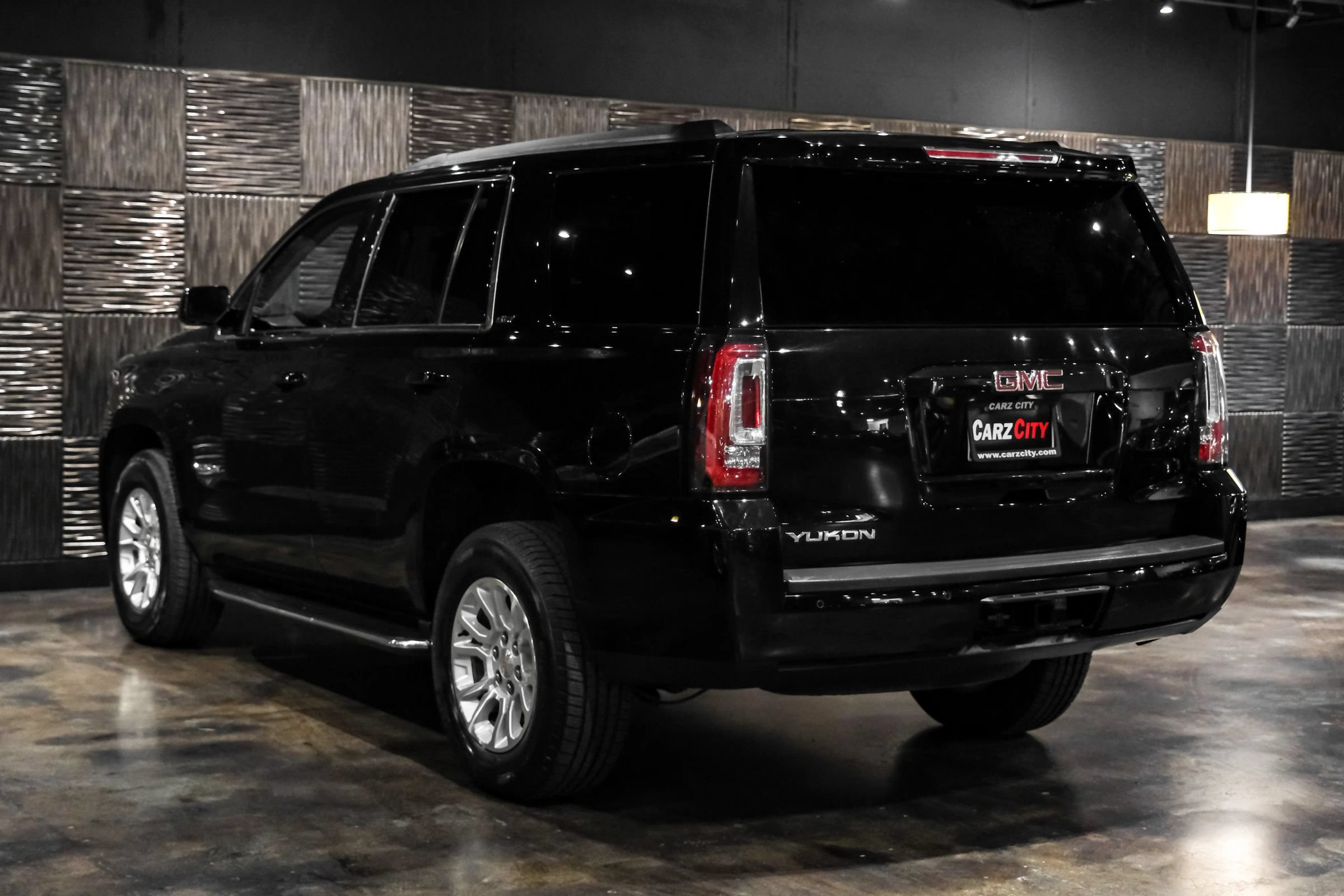 Used 2020 GMC Yukon SLT w/ Open Road Package AWD/4WD image 12