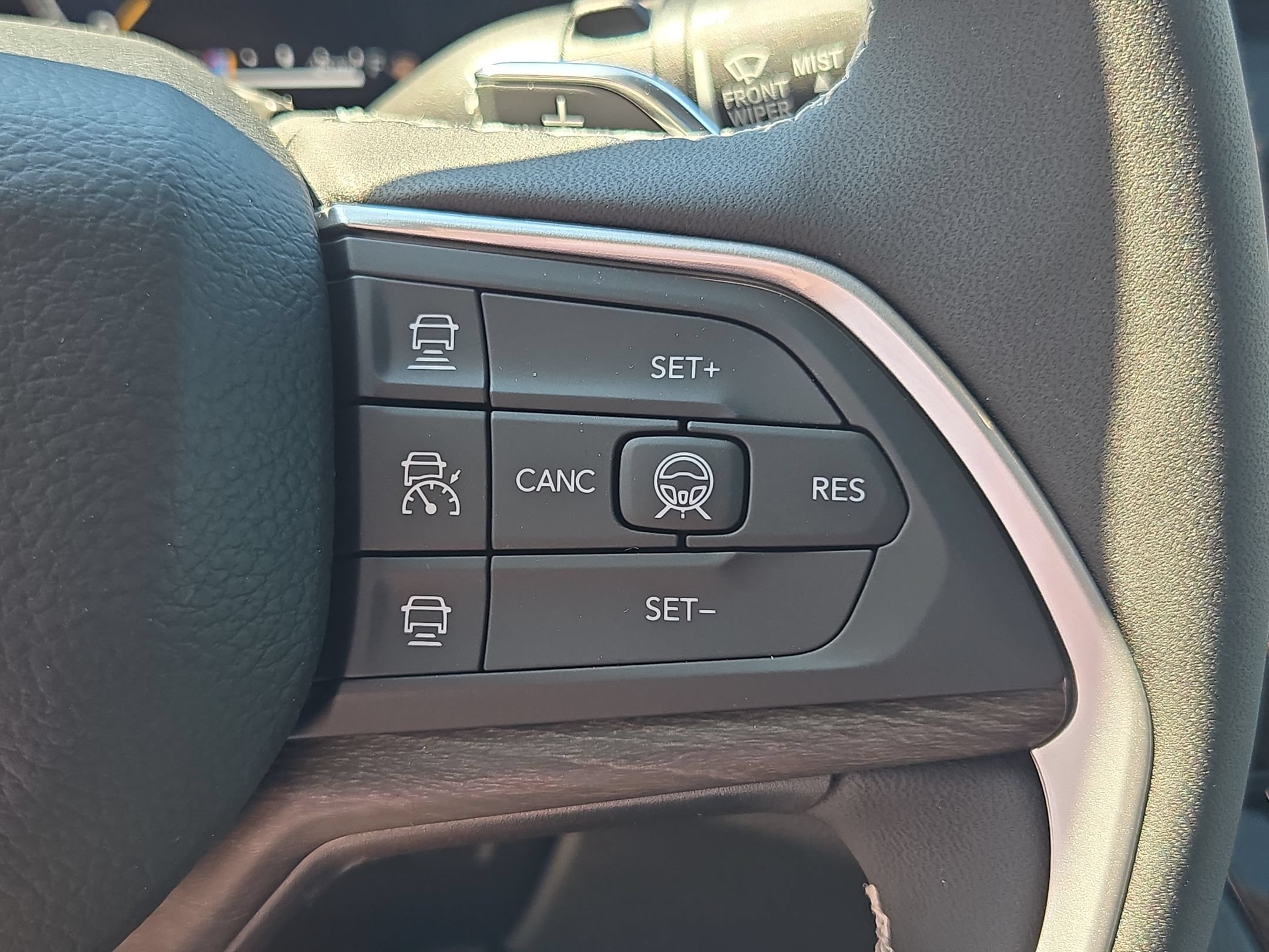 New 2027 Jeep Grand Cherokee Limited AWD/4WD image 25