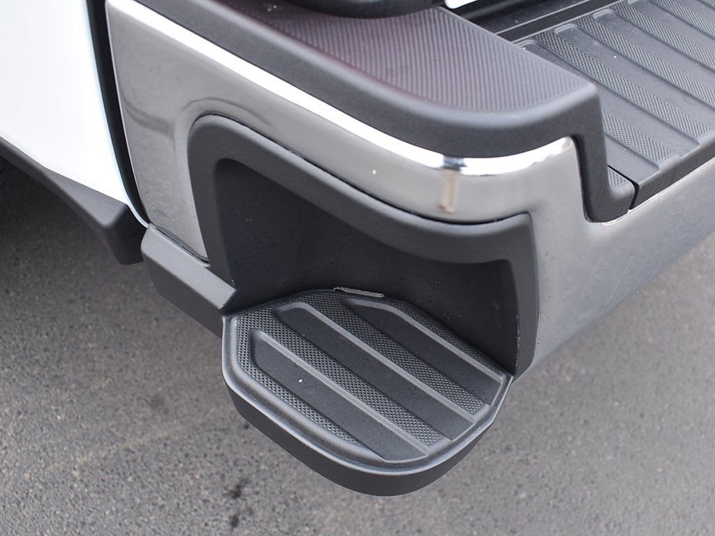 New 2025 Ford F250 XLT w/ FX4 Off-Road Package image 26