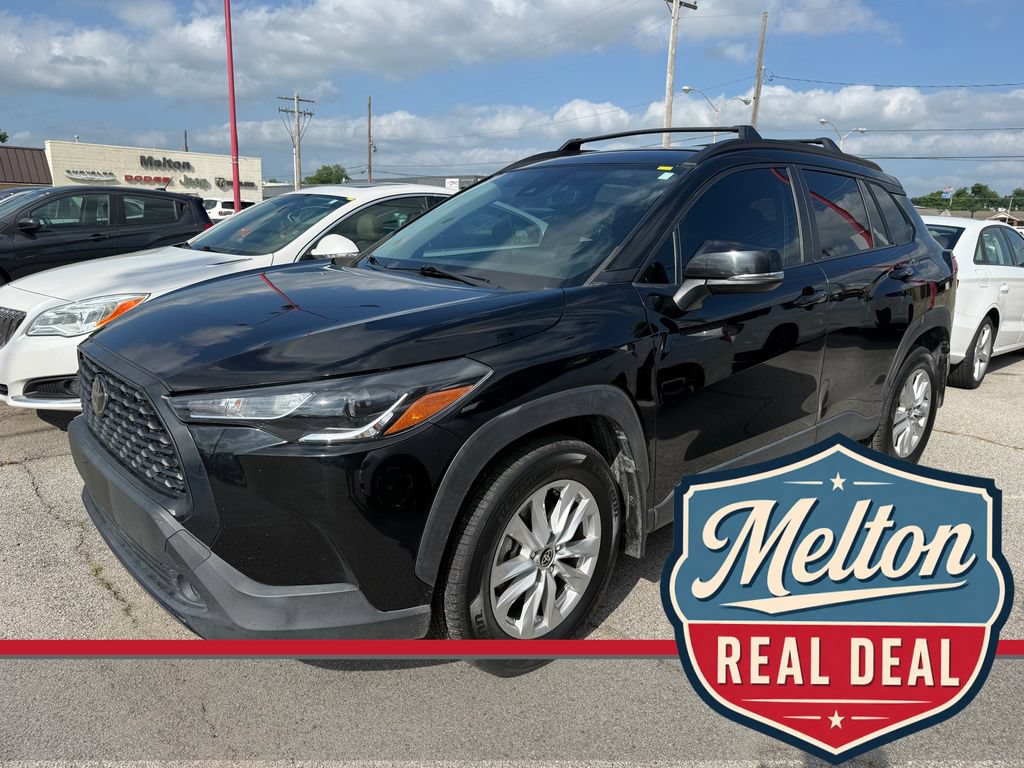 Used 2022 Toyota Corolla Cross LE FWD image 1