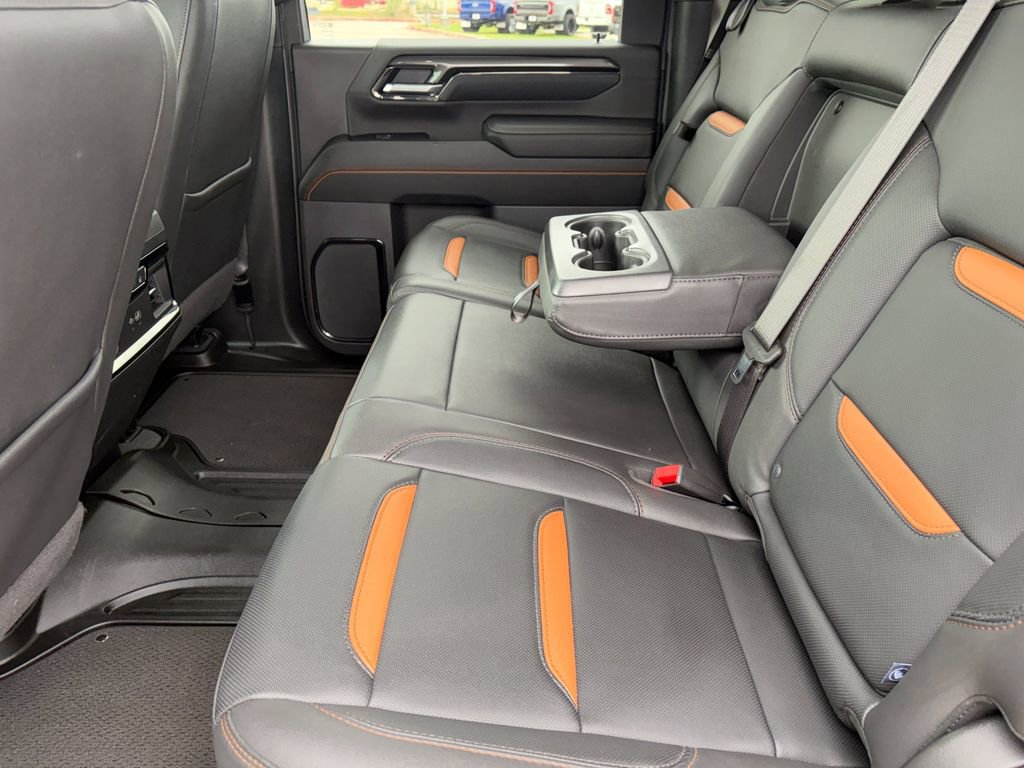 Used 2025 GMC Sierra 2500 AT4 w/ AT4 Premium Plus Package AWD/4WD image 27