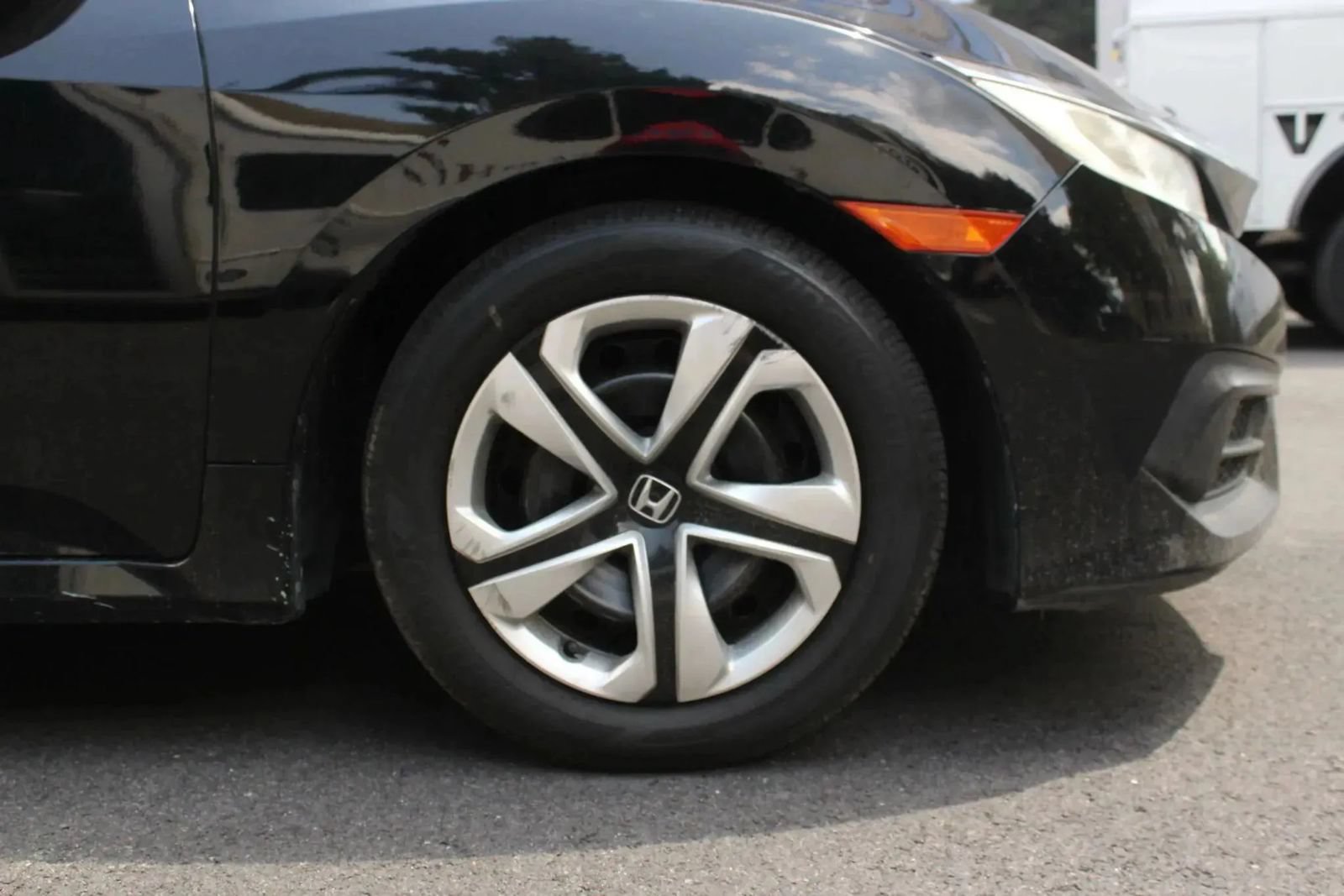 Used 2017 Honda Civic LX image 4