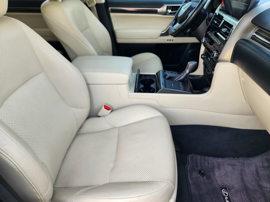 Used 2022 Lexus GX 460 Luxury w/ Off Road Package AWD/4WD image 14