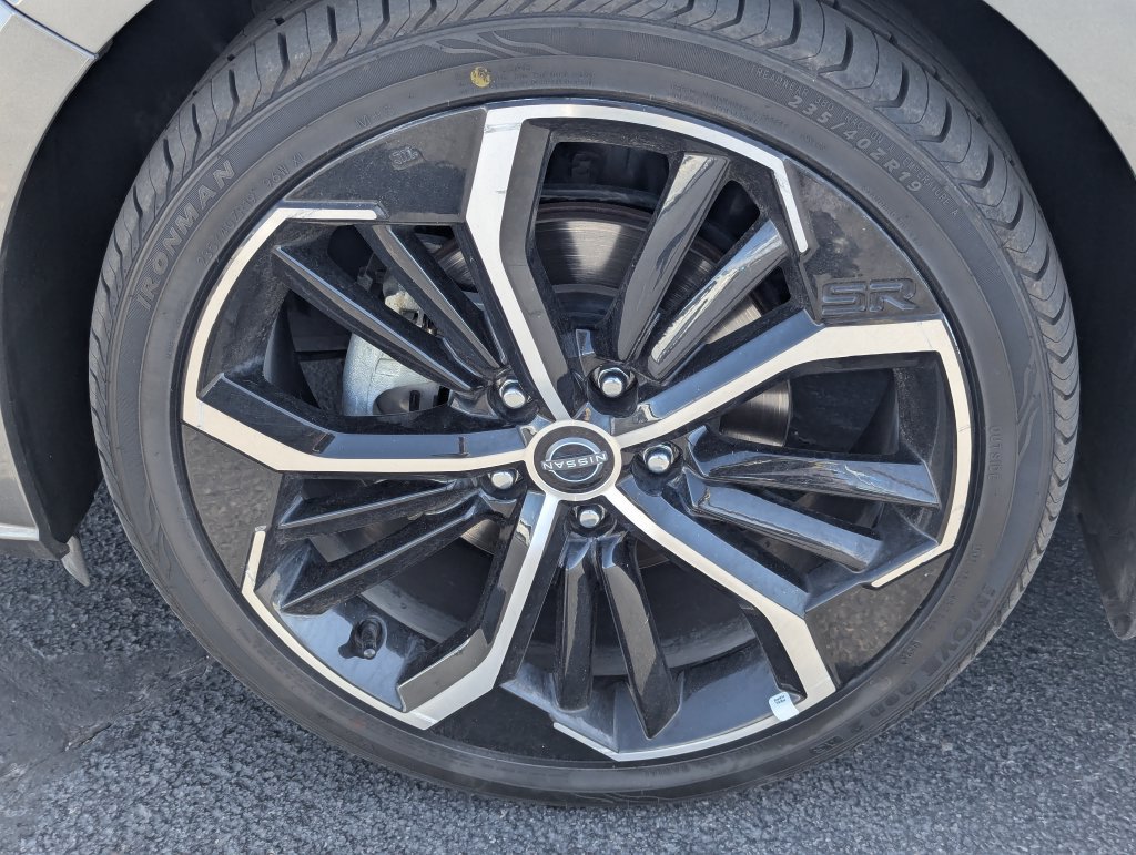 Used 2025 Nissan Altima 2.5 SR w/ SR Premium Package FWD image 13