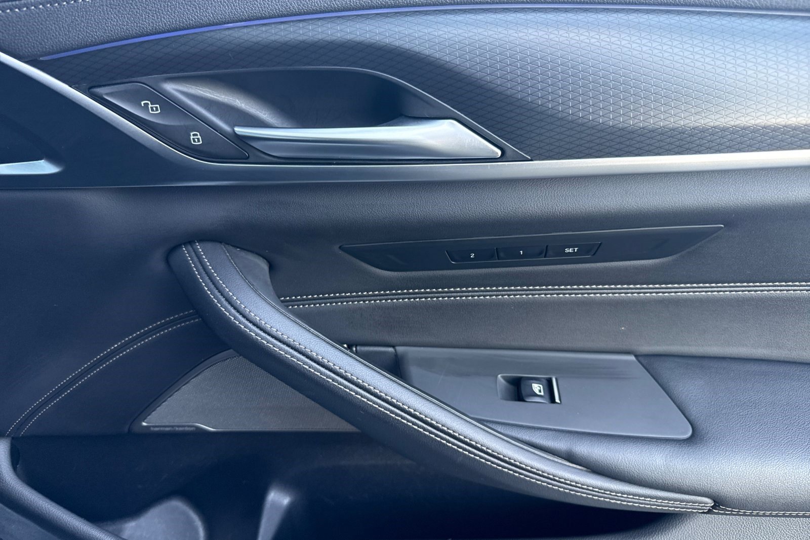 Certified 2023 BMW M550i xDrive image 21