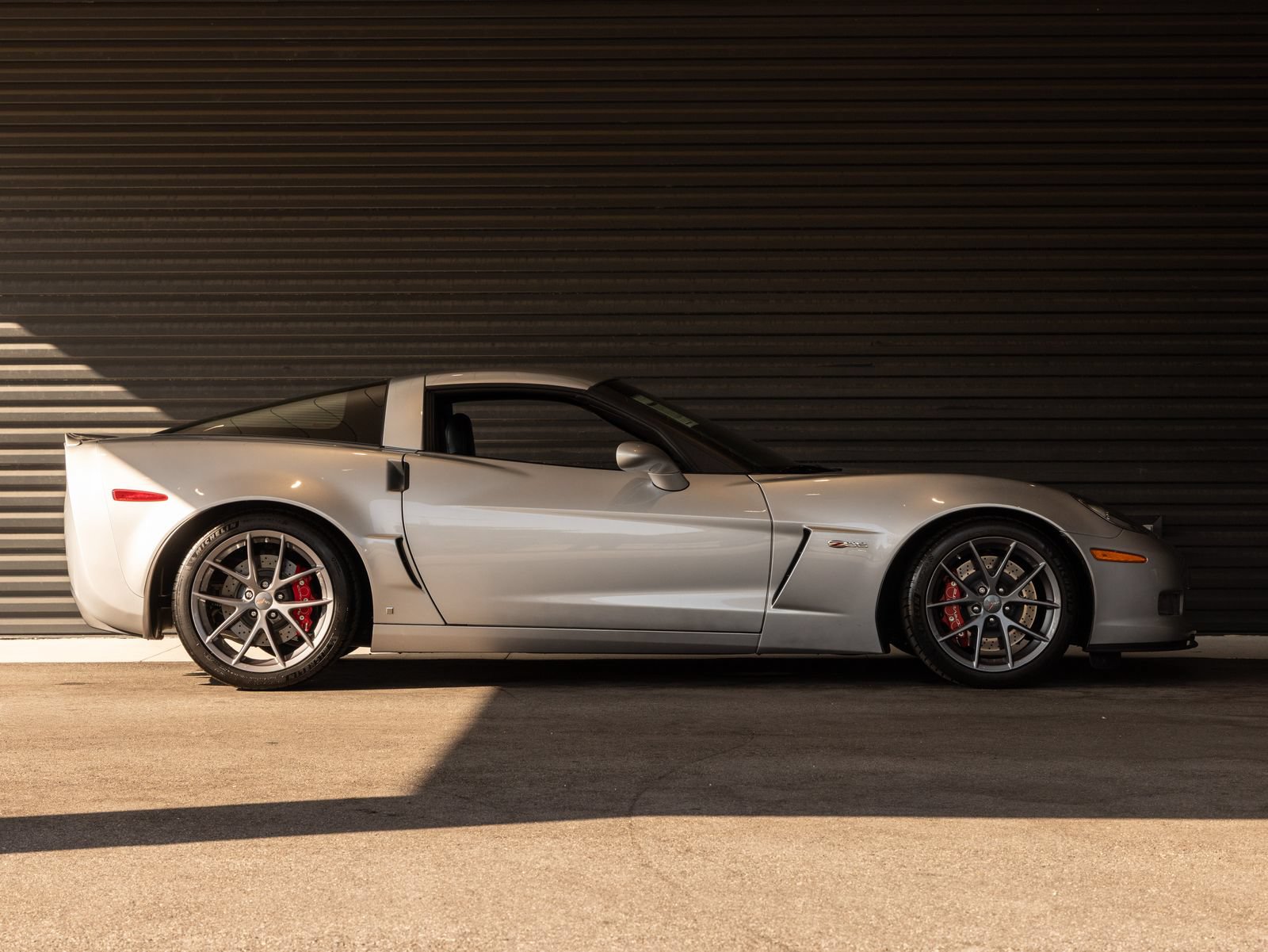 Used 2009 Chevrolet Corvette Z06 w/ Preferred Equipment Group RWD image 6