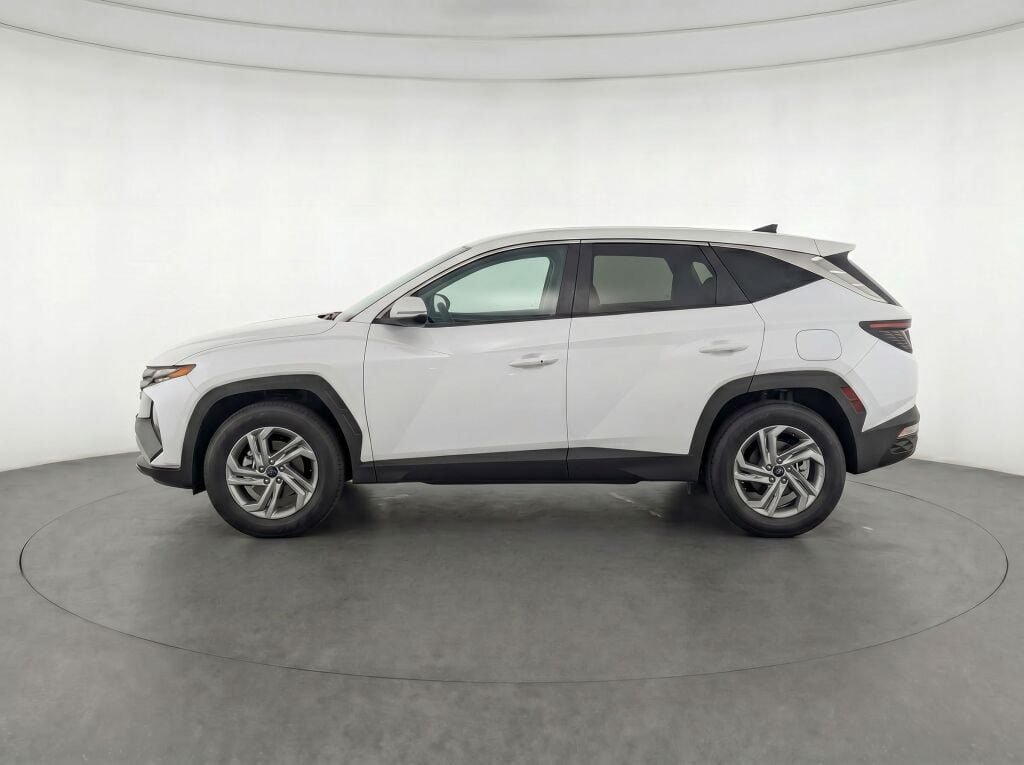 Used 2025 Hyundai Tucson SE AWD/4WD image 38
