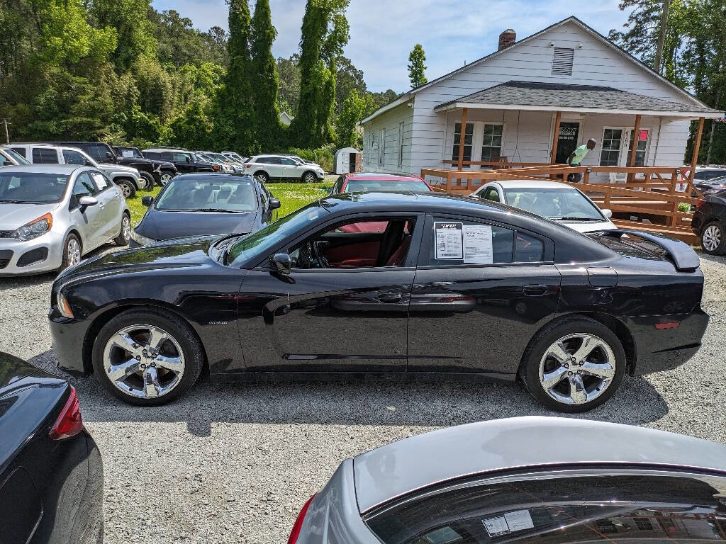 Used 2011 Dodge Charger R/T RWD image 3