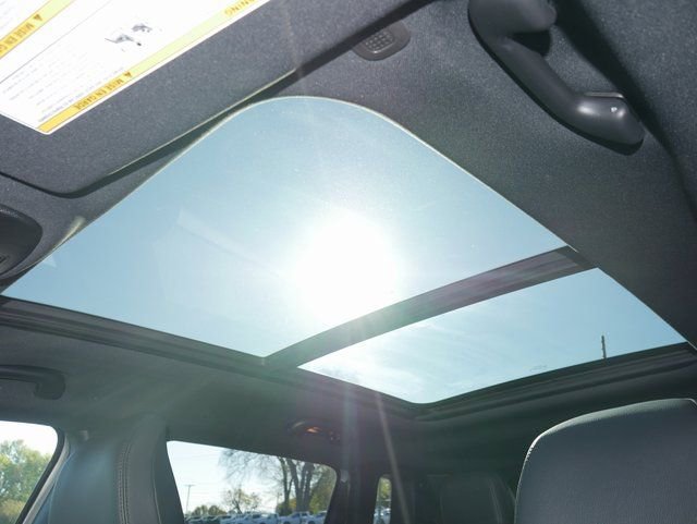 Used 2024 Jeep Compass Latitude w/ Sun and Sound Group image 3