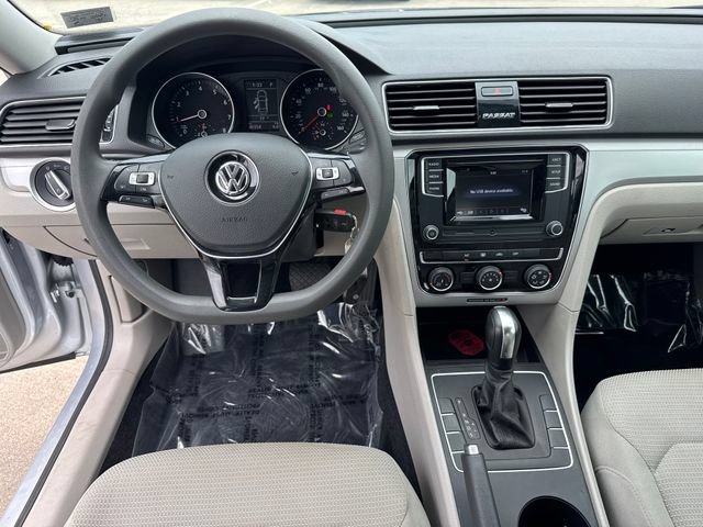 Used 2018 Volkswagen Passat 2.0T S w/ Driver Assistance Package FWD image 15