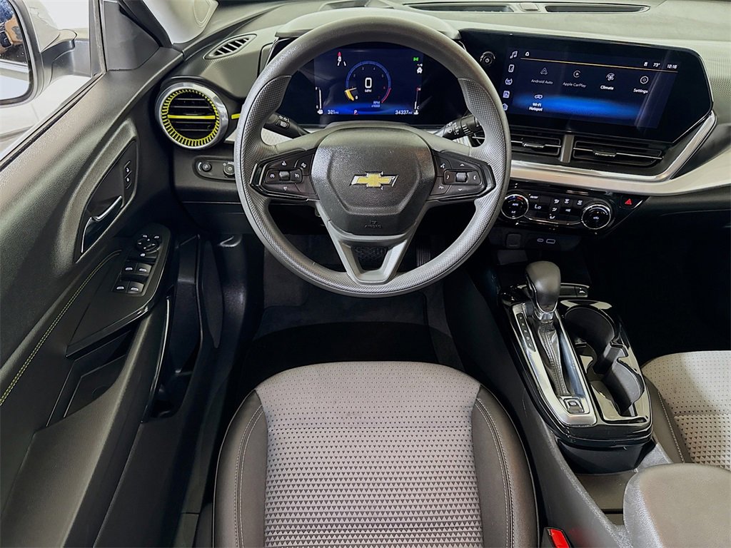 Used 2024 Chevrolet Trax LT image 18