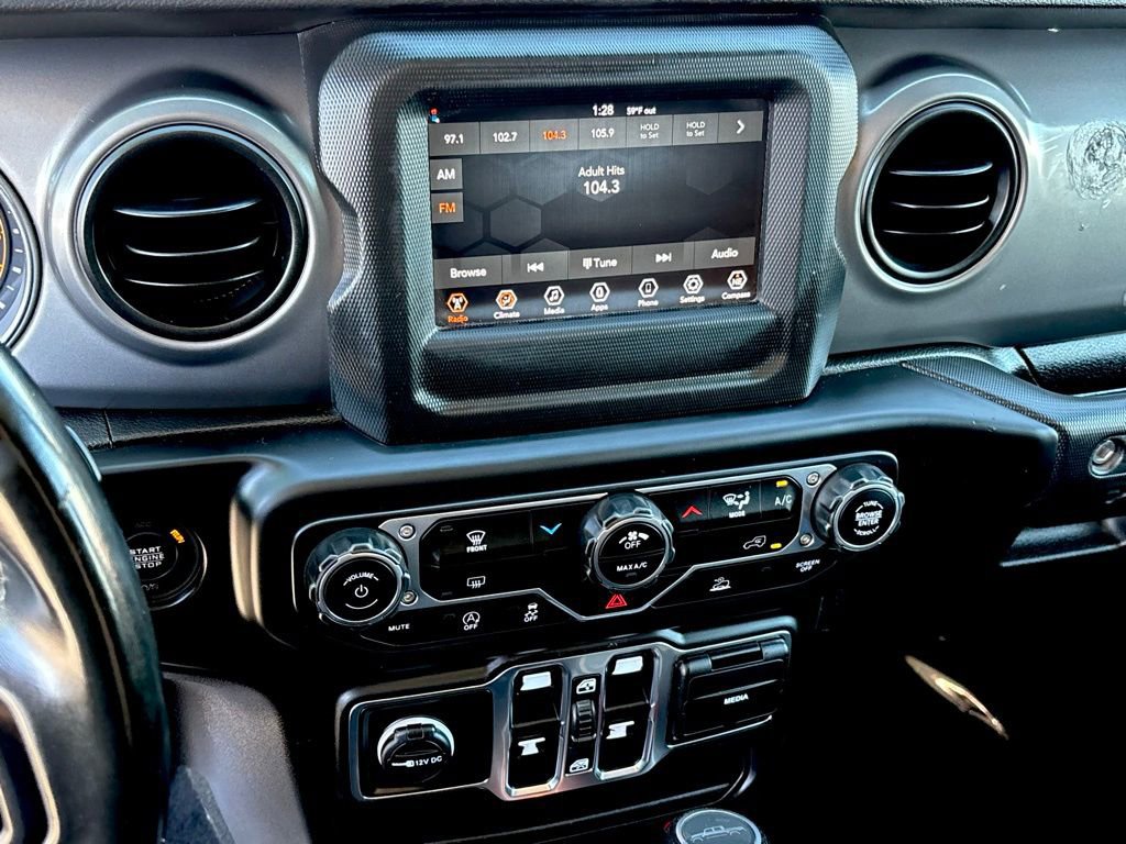 Used 2022 Jeep Gladiator Sport image 18