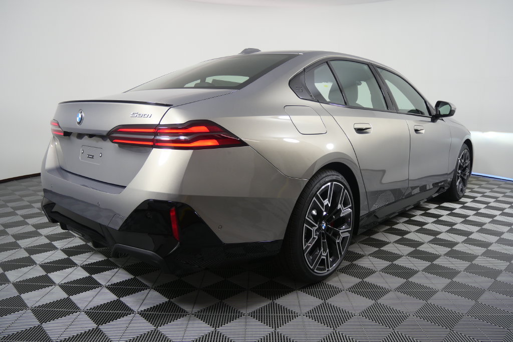 New 2027 BMW 530i w/ M Sport Package RWD image 4