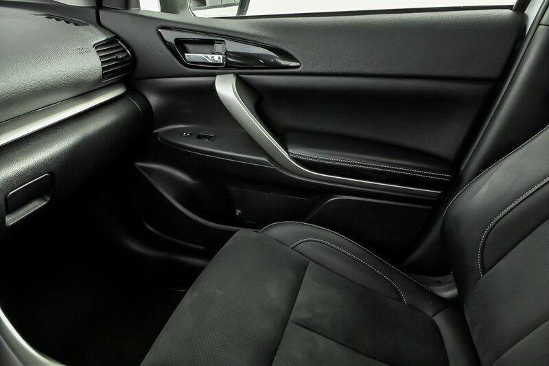 Used 2024 Mitsubishi Eclipse Cross SE AWD/4WD image 31