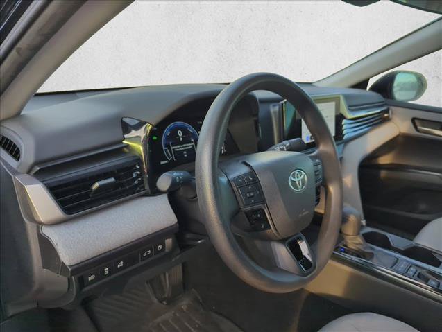Used 2025 Toyota Camry LE FWD image 10