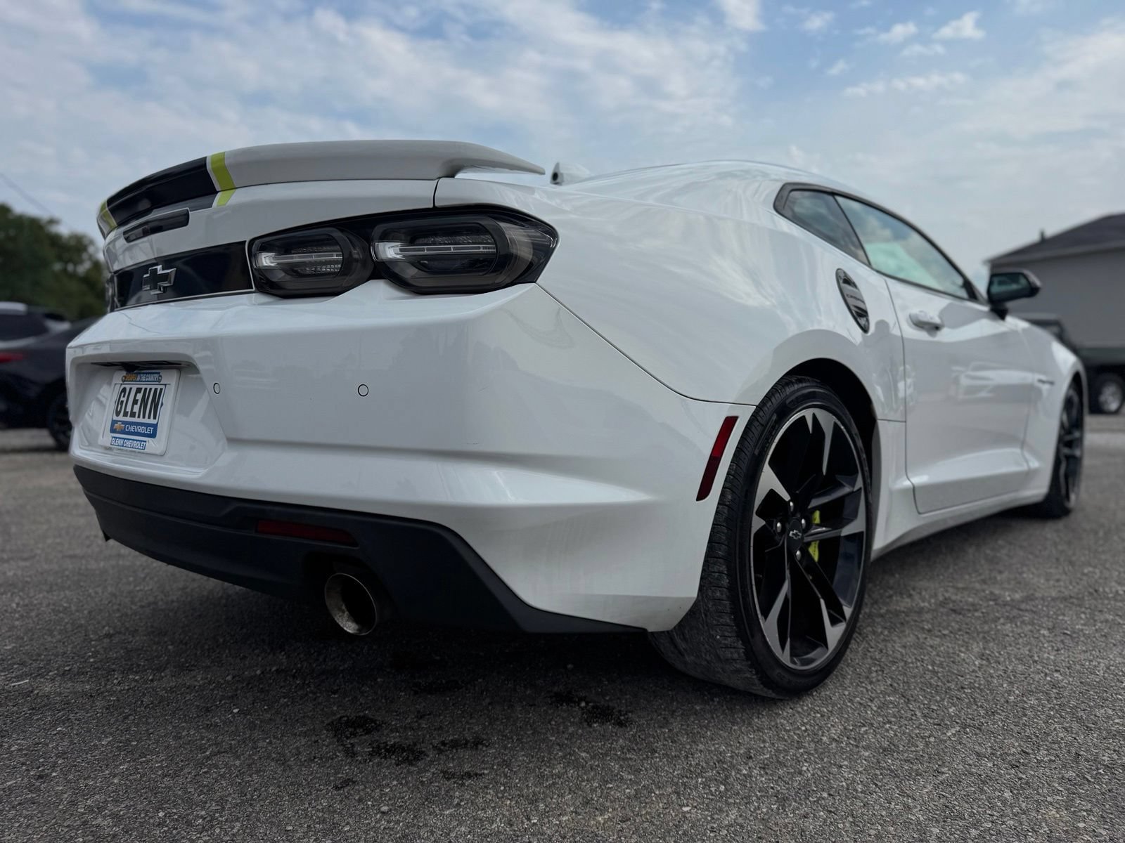 Used 2021 Chevrolet Camaro SS RWD image 6
