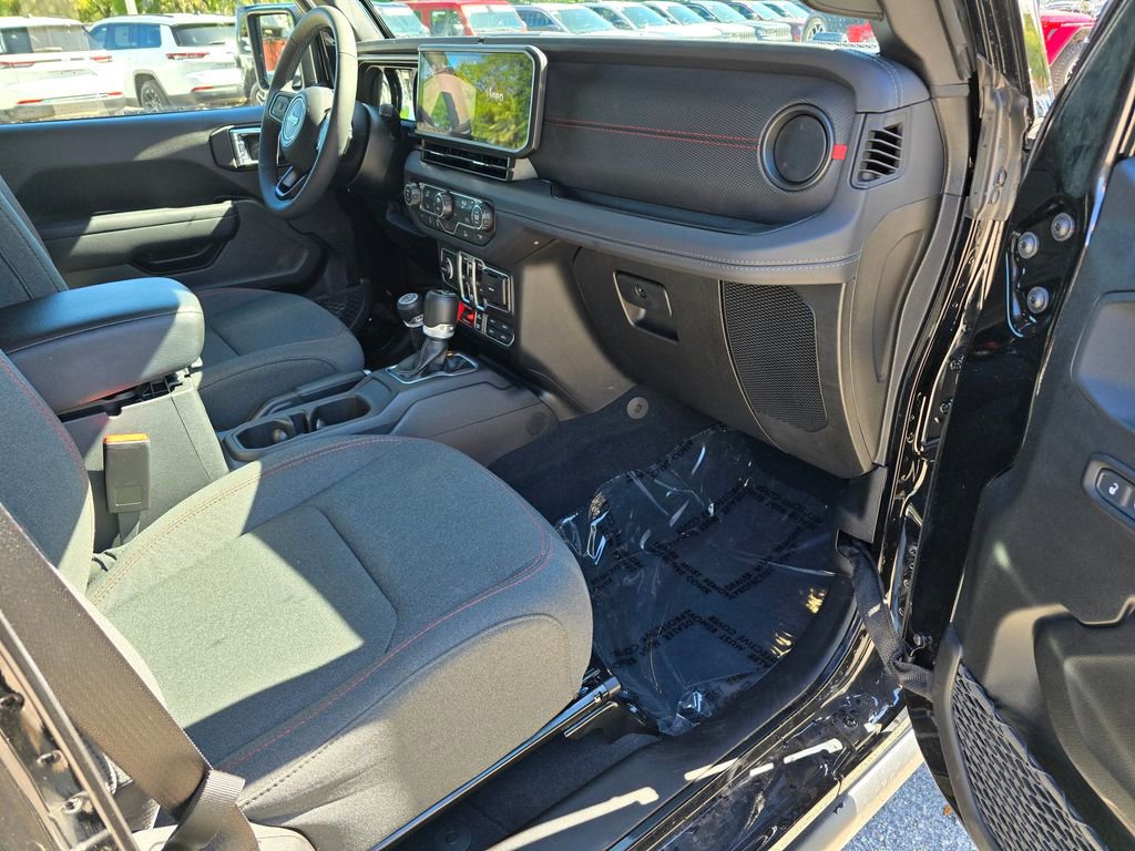 Certified 2026 Jeep Wrangler Unlimited Rubicon image 32