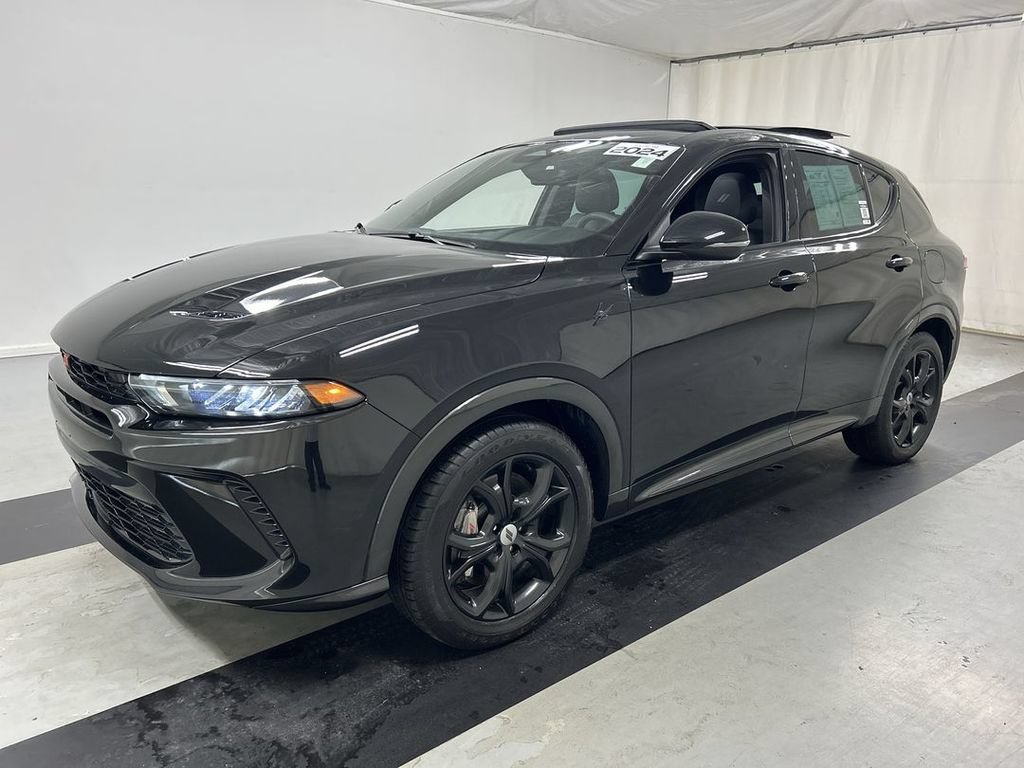 Used 2024 Dodge Hornet R/T Plus w/ R/T Blacktop Package AWD/4WD image 5