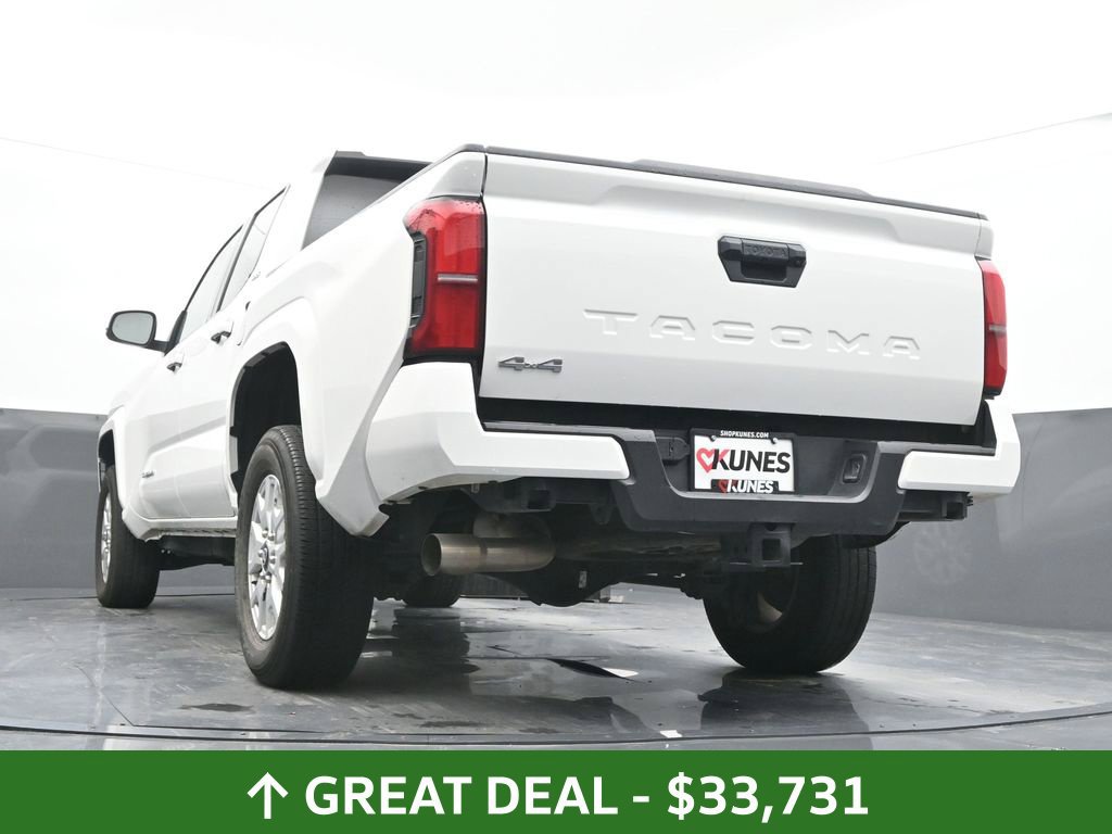 Used 2024 Toyota Tacoma SR5 AWD/4WD image 42