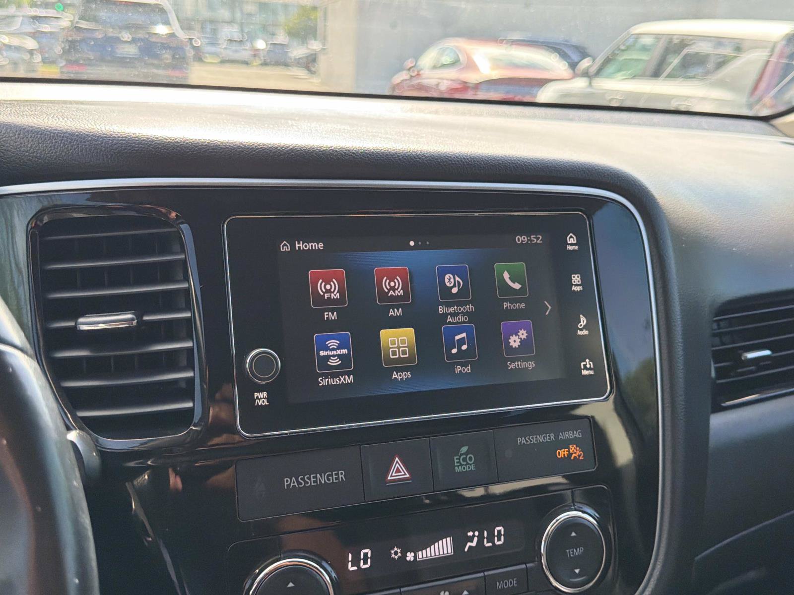 Used 2018 Mitsubishi Outlander SEL AWD/4WD image 21