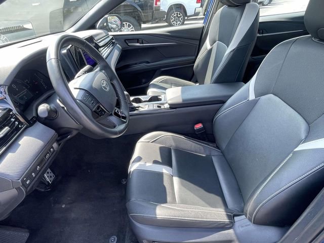 Used 2025 Toyota Camry SE image 14