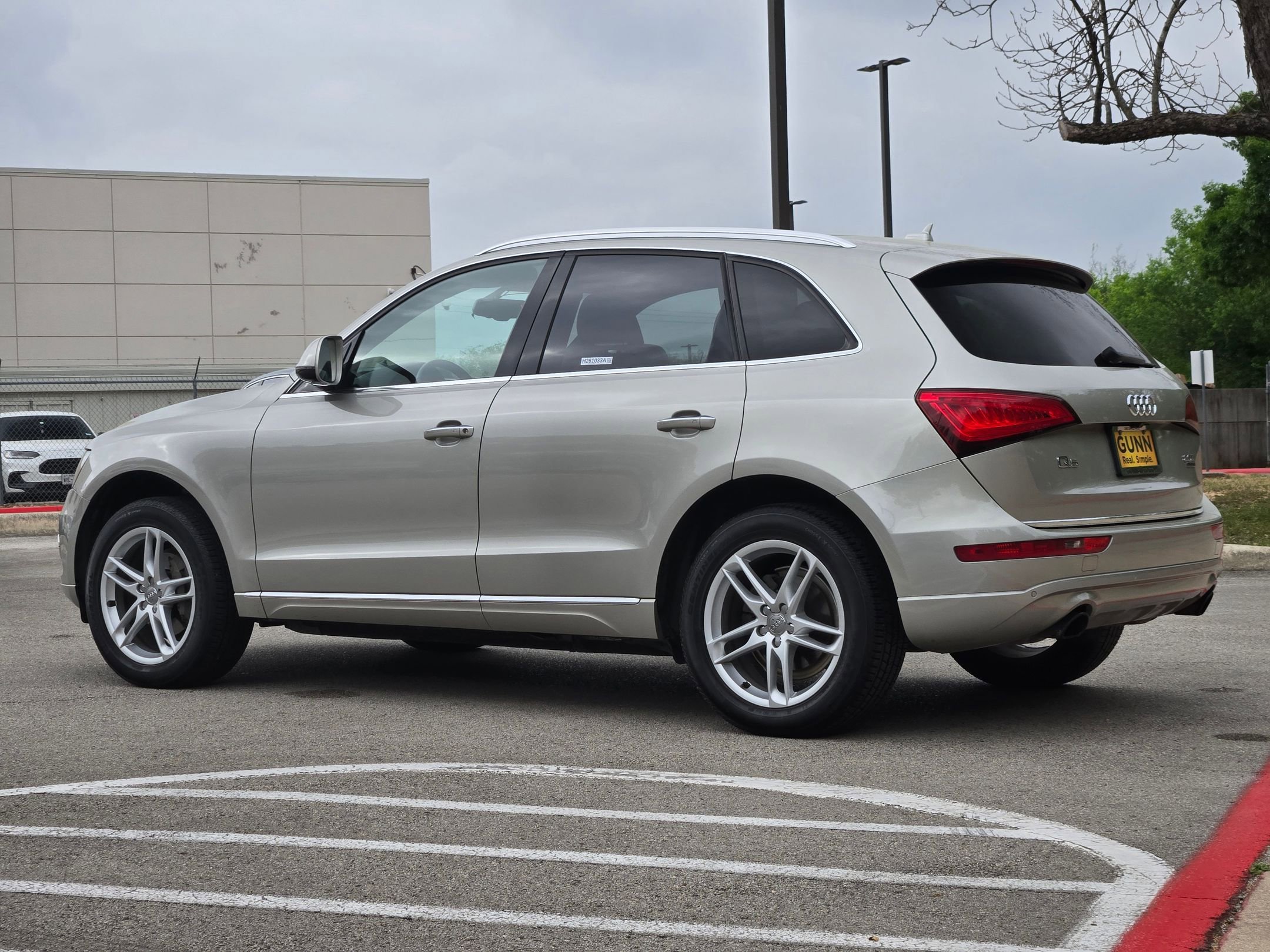 Used 2016 Audi Q5 2.0T Premium Plus w/ Technology Package image 5