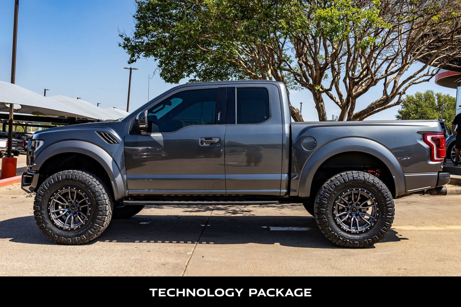 Used 2019 Ford F150 Raptor image 5