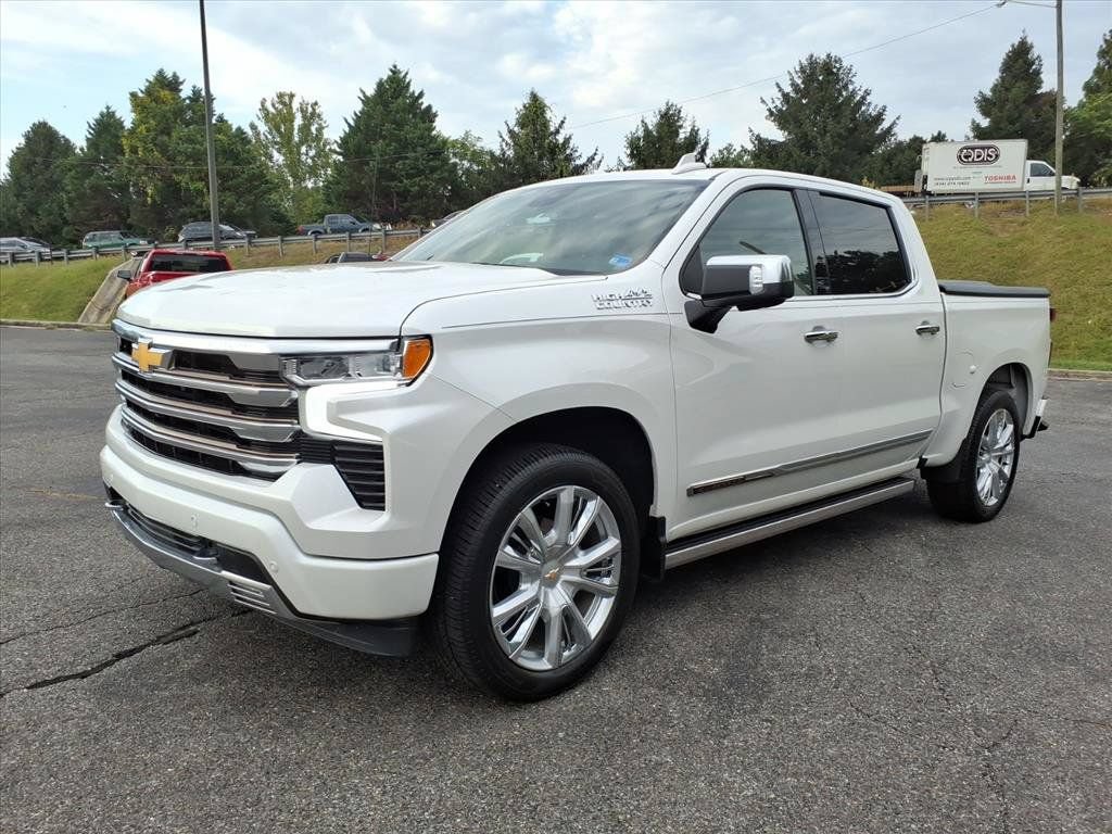 Used 2022 Chevrolet Silverado 1500 High Country w/ High Country Premium Package AWD/4WD image 7