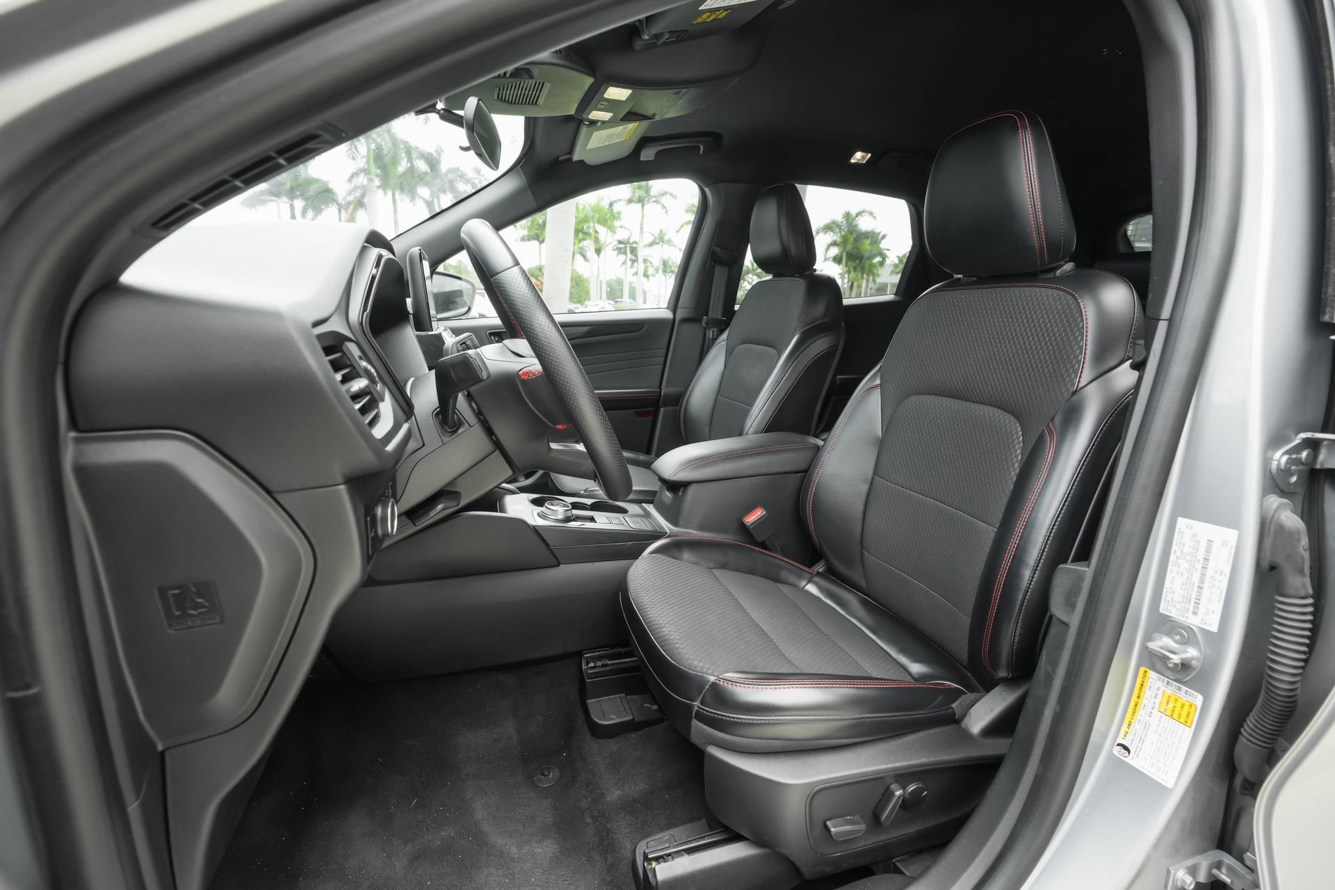 Used 2023 Ford Escape ST-Line image 16