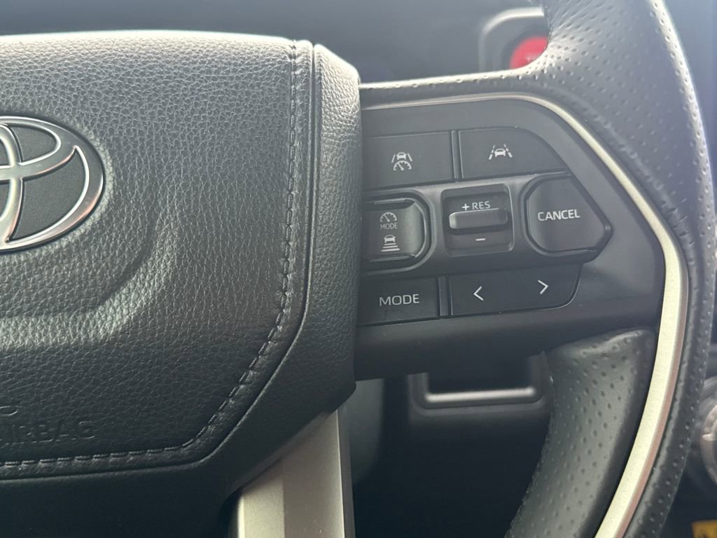 Used 2025 Toyota 4Runner TRD Off-Road image 18