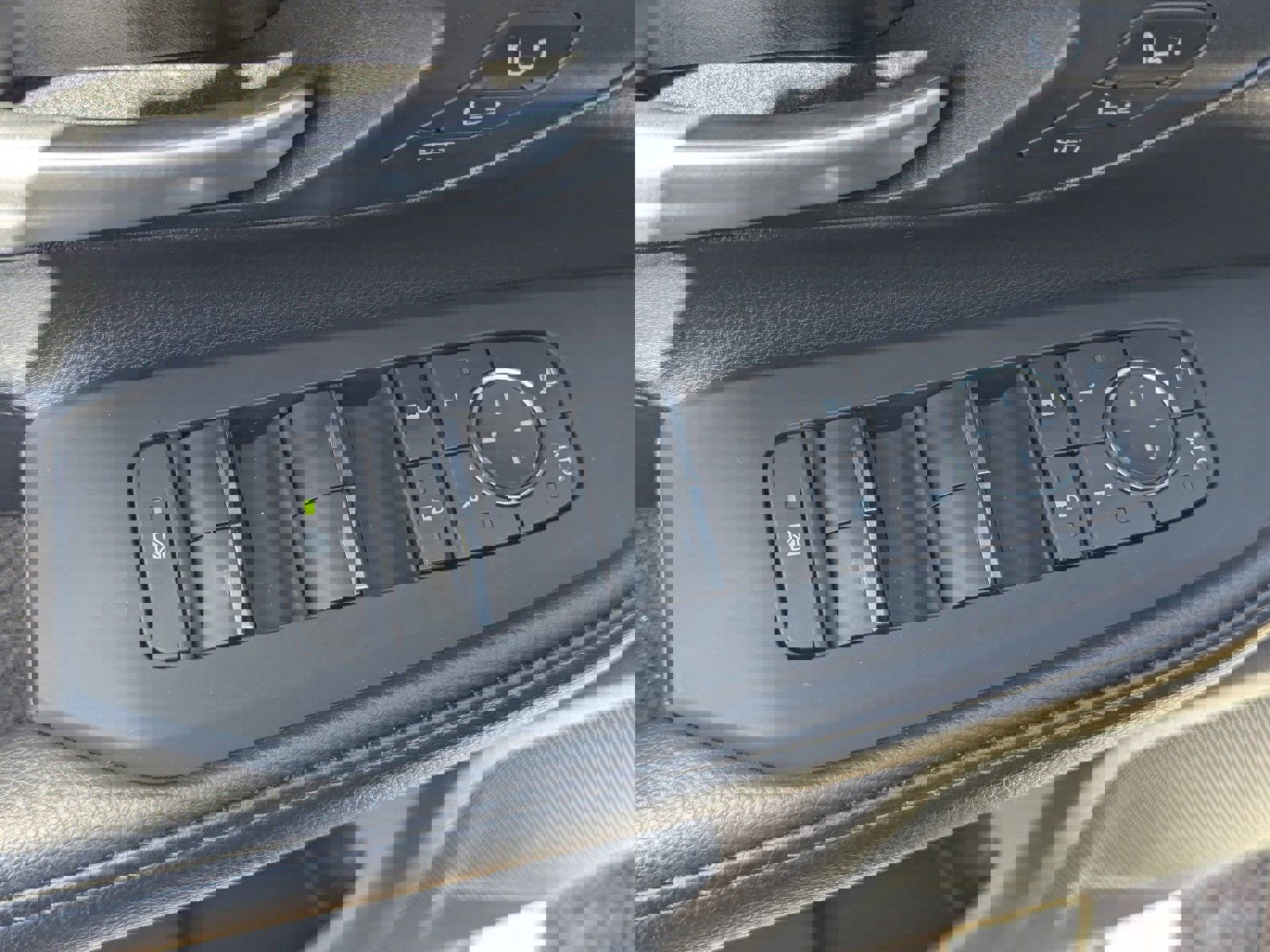 Used 2024 Toyota Grand Highlander AWD Hybrid image 25