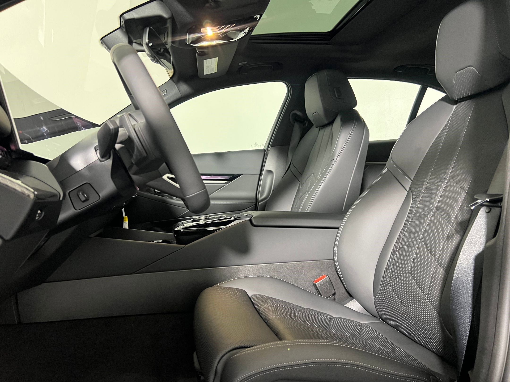 New 2026 BMW i5 eDrive40 w/ M Sport Package RWD image 5