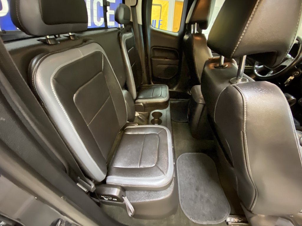 Used 2018 Chevrolet Colorado Z71 RWD image 28