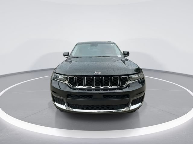 Used 2024 Jeep Grand Cherokee L Limited RWD image 3
