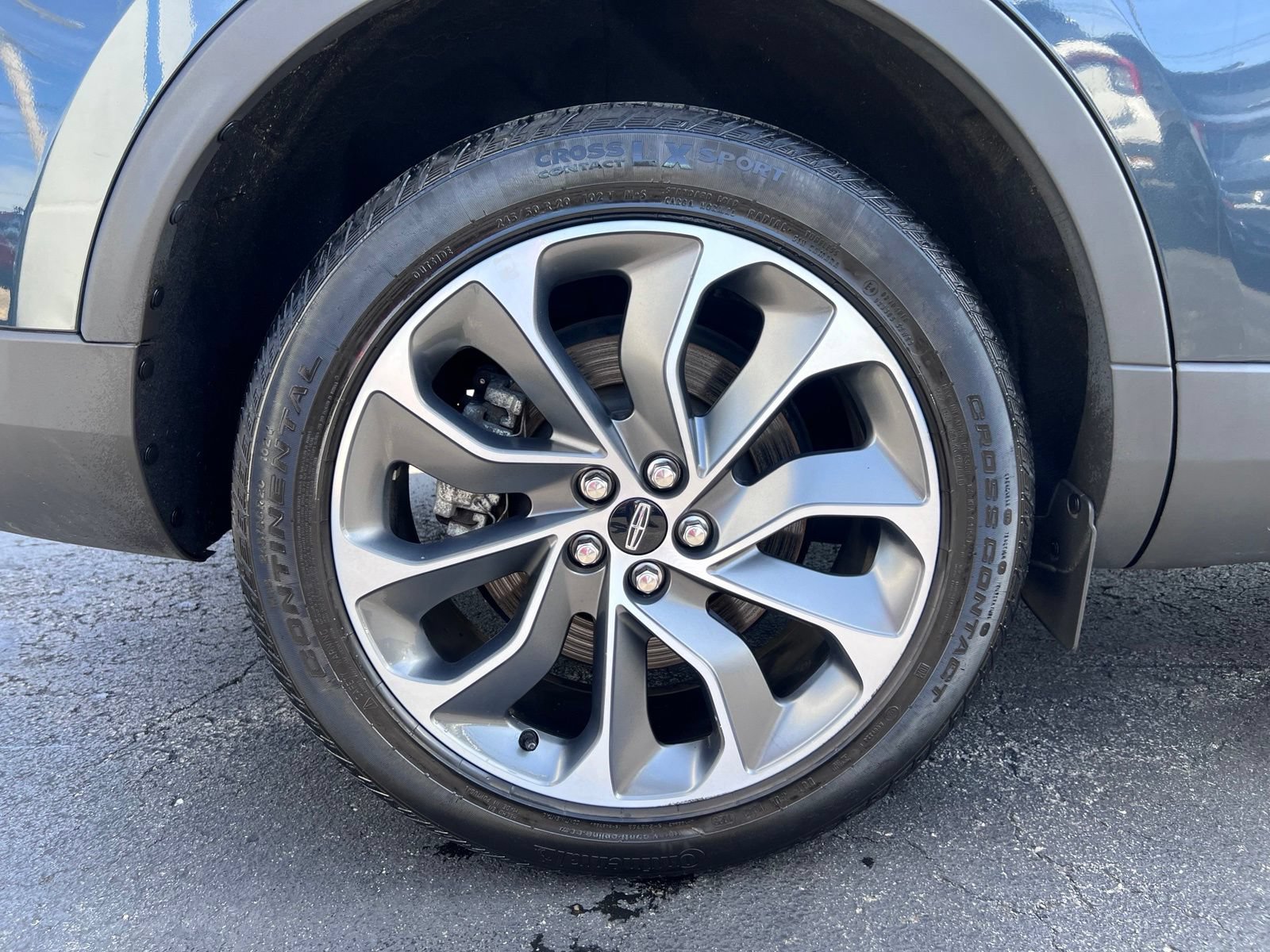 Used 2023 Lincoln Nautilus Reserve AWD/4WD image 23