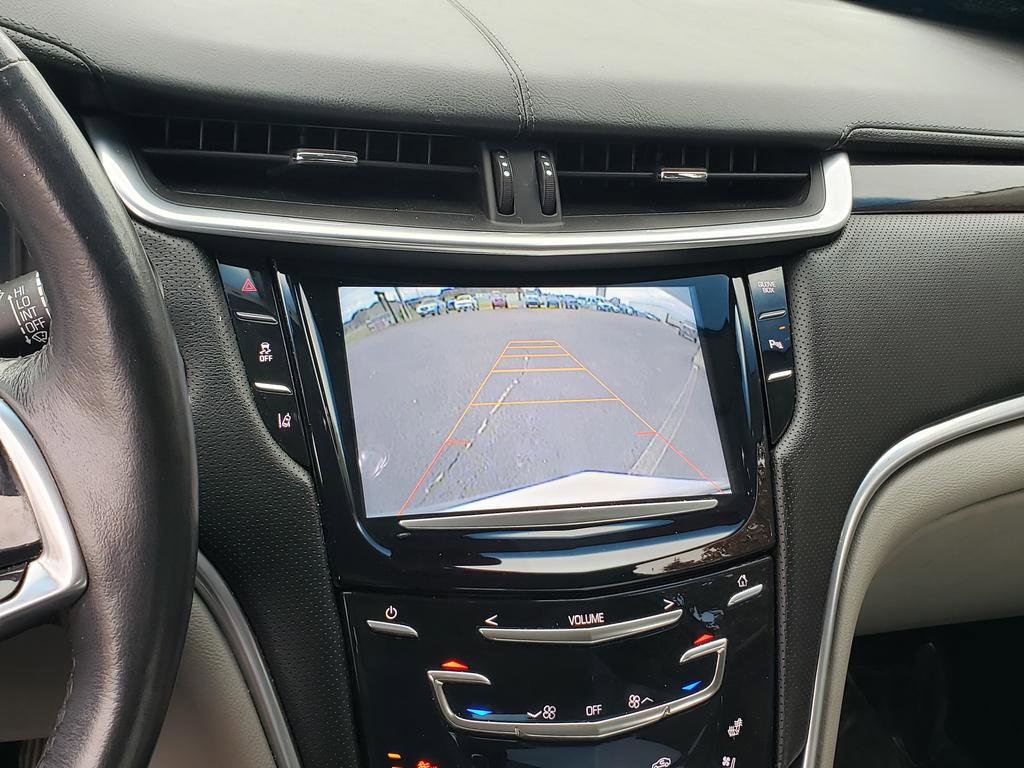 Used 2013 Cadillac XTS Premium image 24