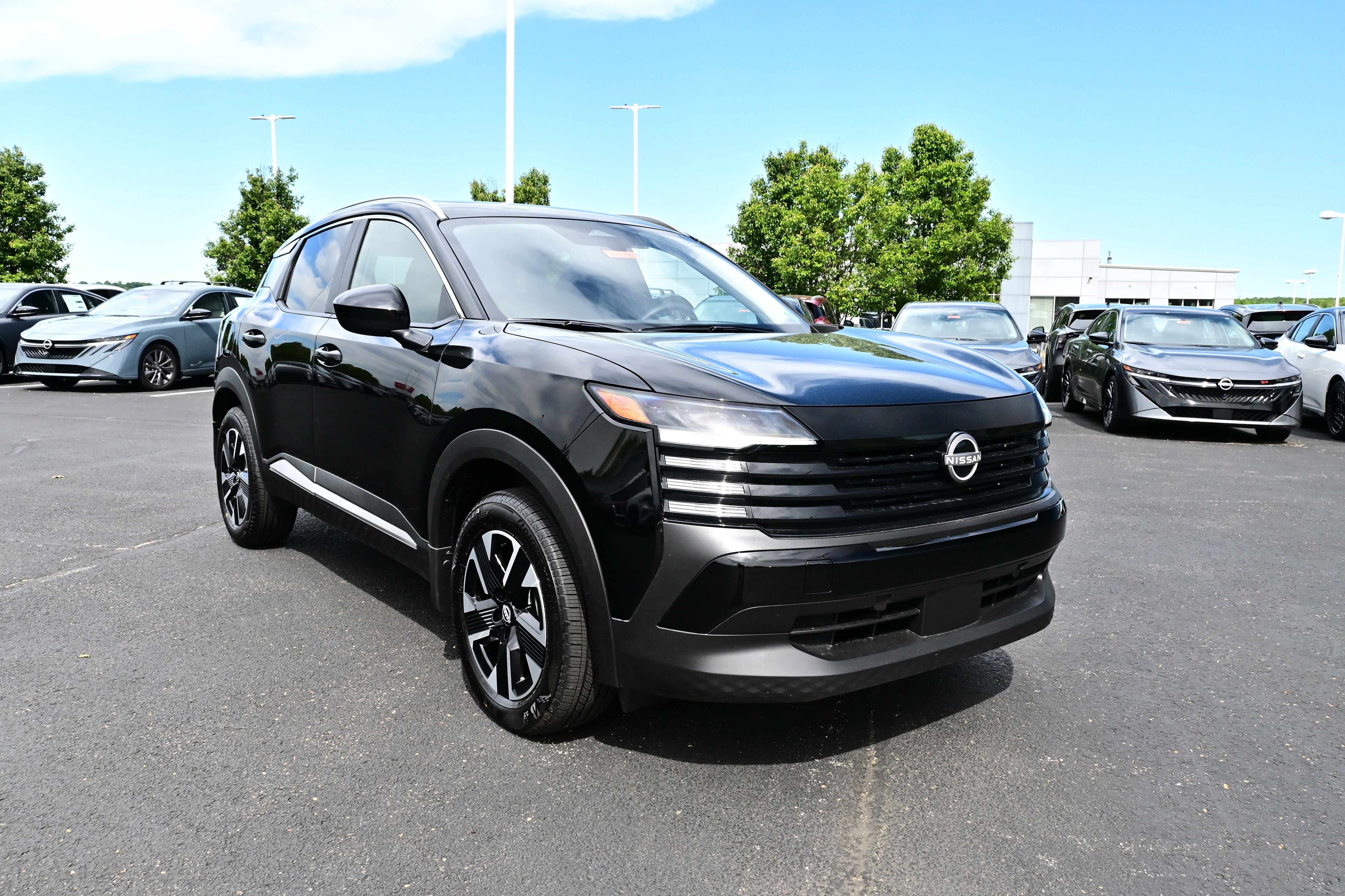 New 2026 Nissan Kicks SV w/ SV Premium Package AWD/4WD image 2