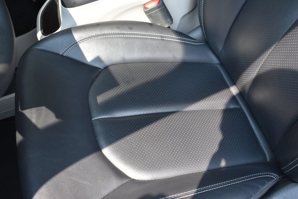 Used 2024 Chrysler Pacifica Touring-L FWD image 10