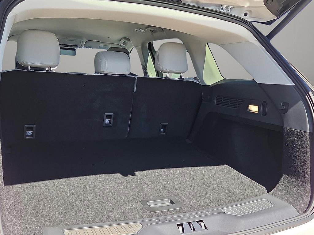 New 2026 Lincoln Nautilus Premier AWD/4WD image 8